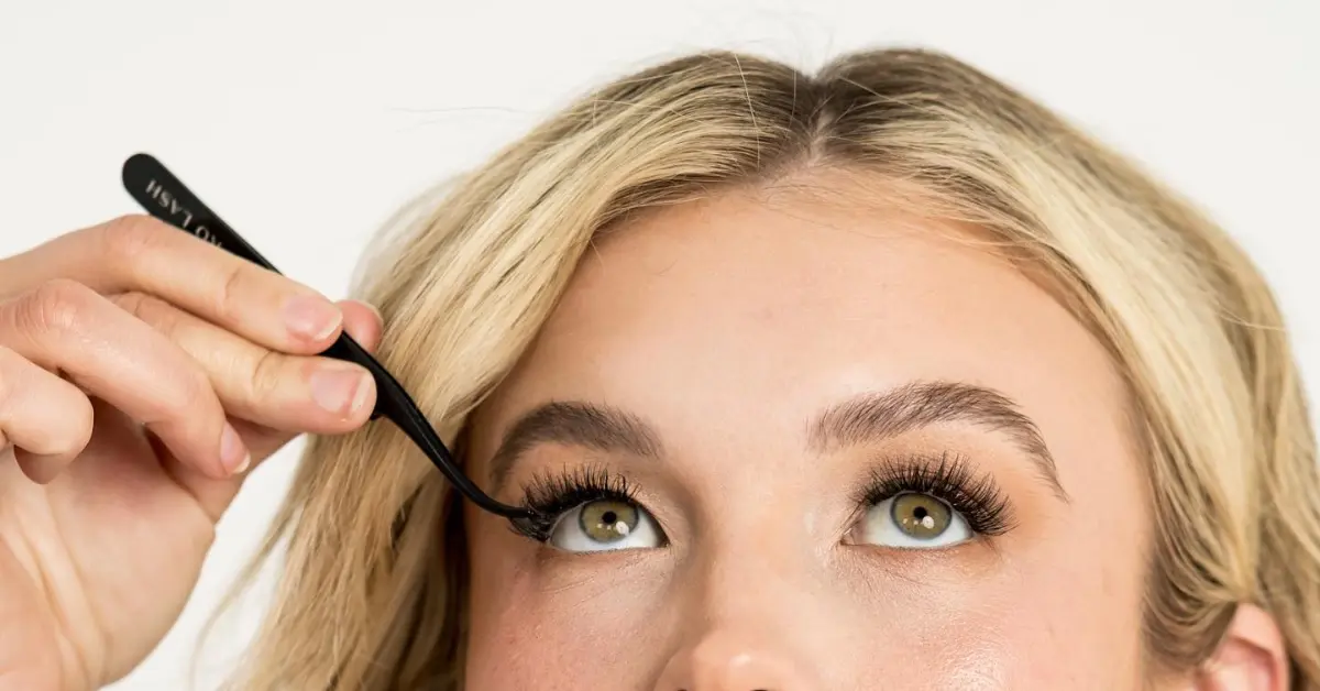 mega_volume_lashes_c2f81d50-b59a-4559-b20c-647325e8e057